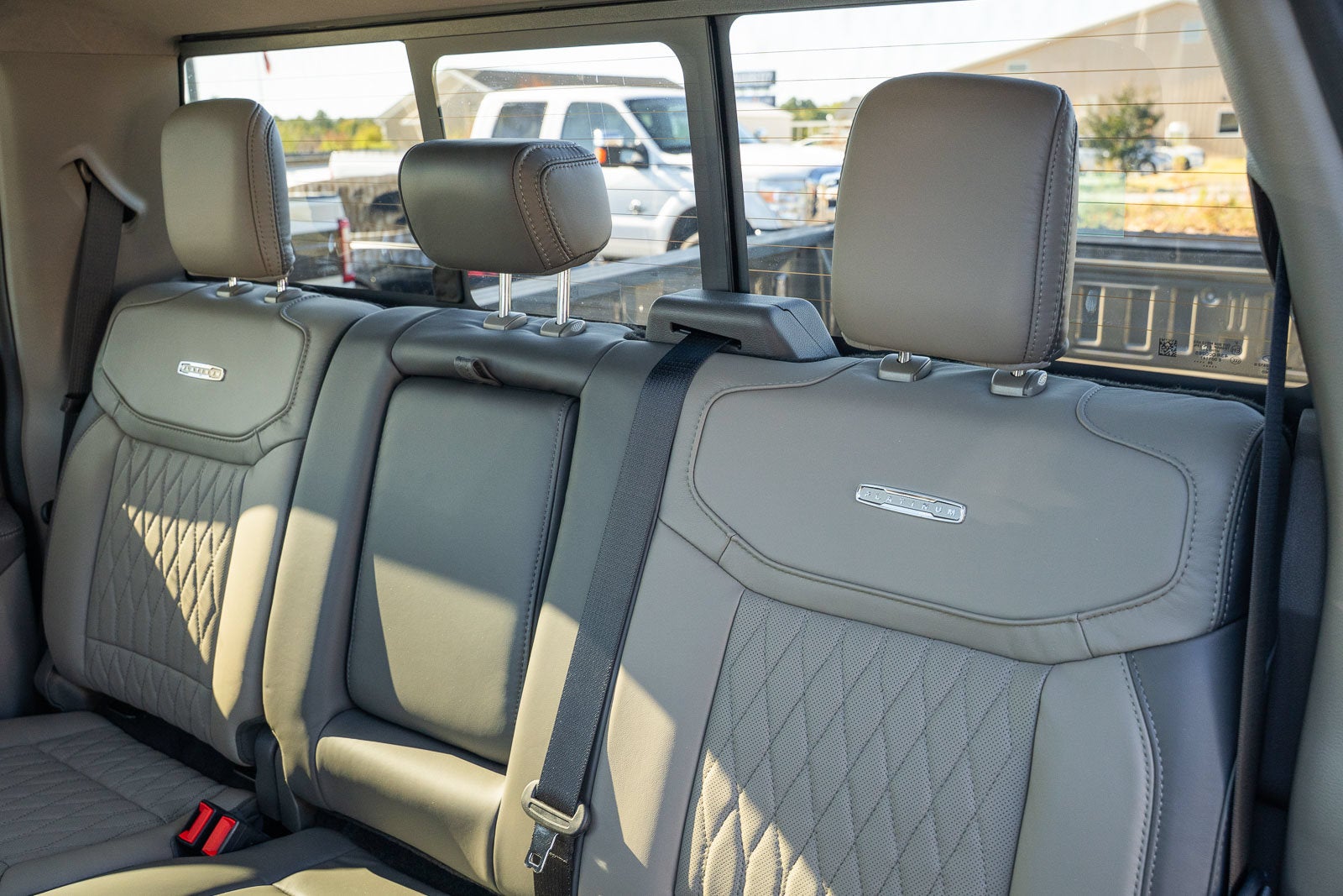 2027 Ford F-350SD Platinum