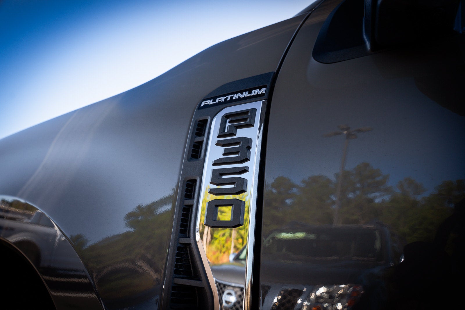 2027 Ford F-350SD Platinum