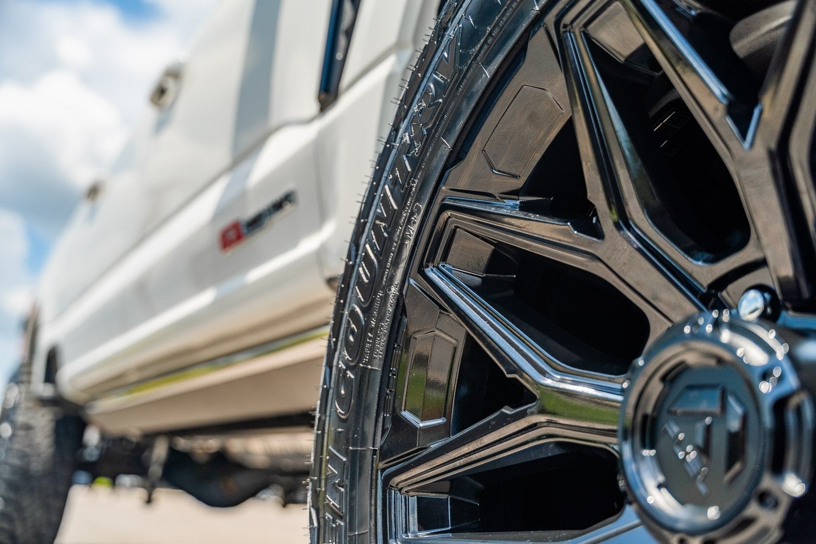 2025 Ford F-350SD Platinum