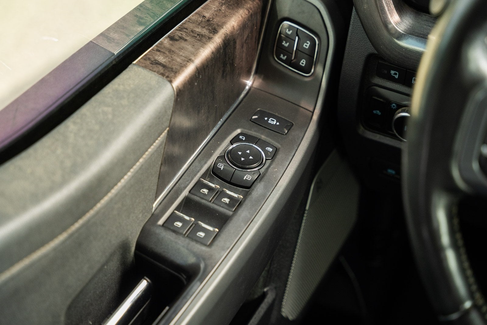 2023 Ford F-350SD Lariat