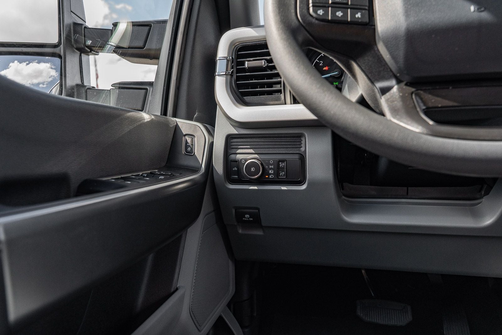 2027 Ford F-350SD XL