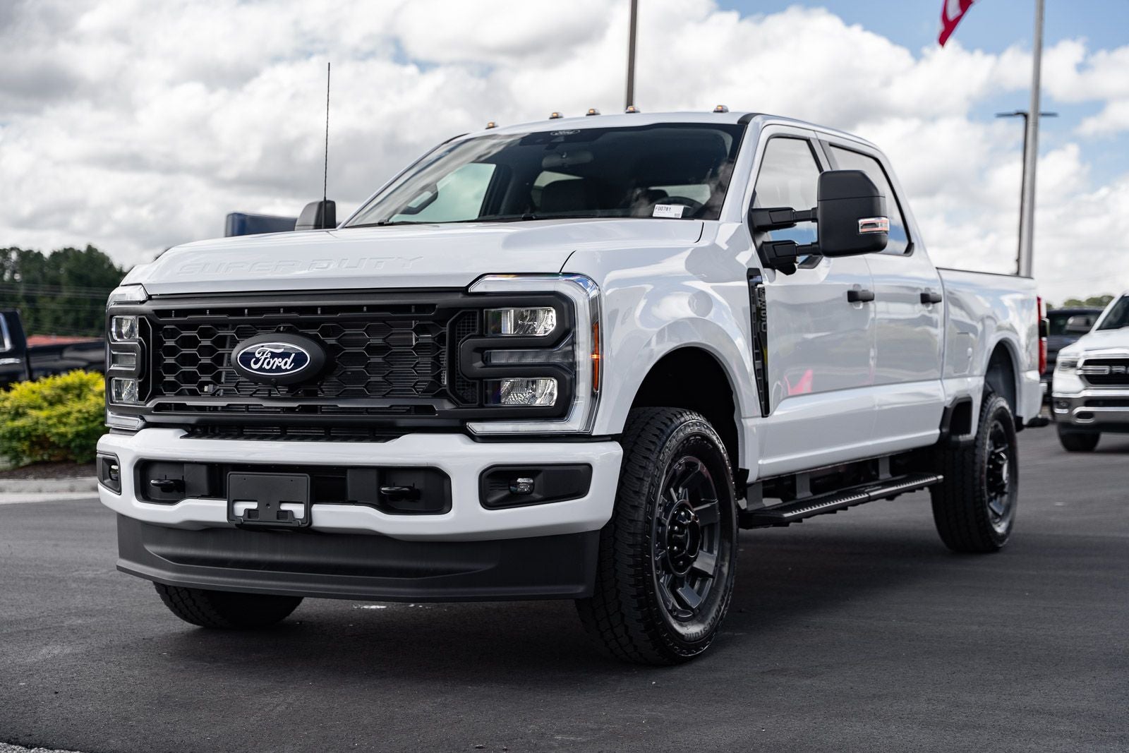 2027 Ford F-350SD XL