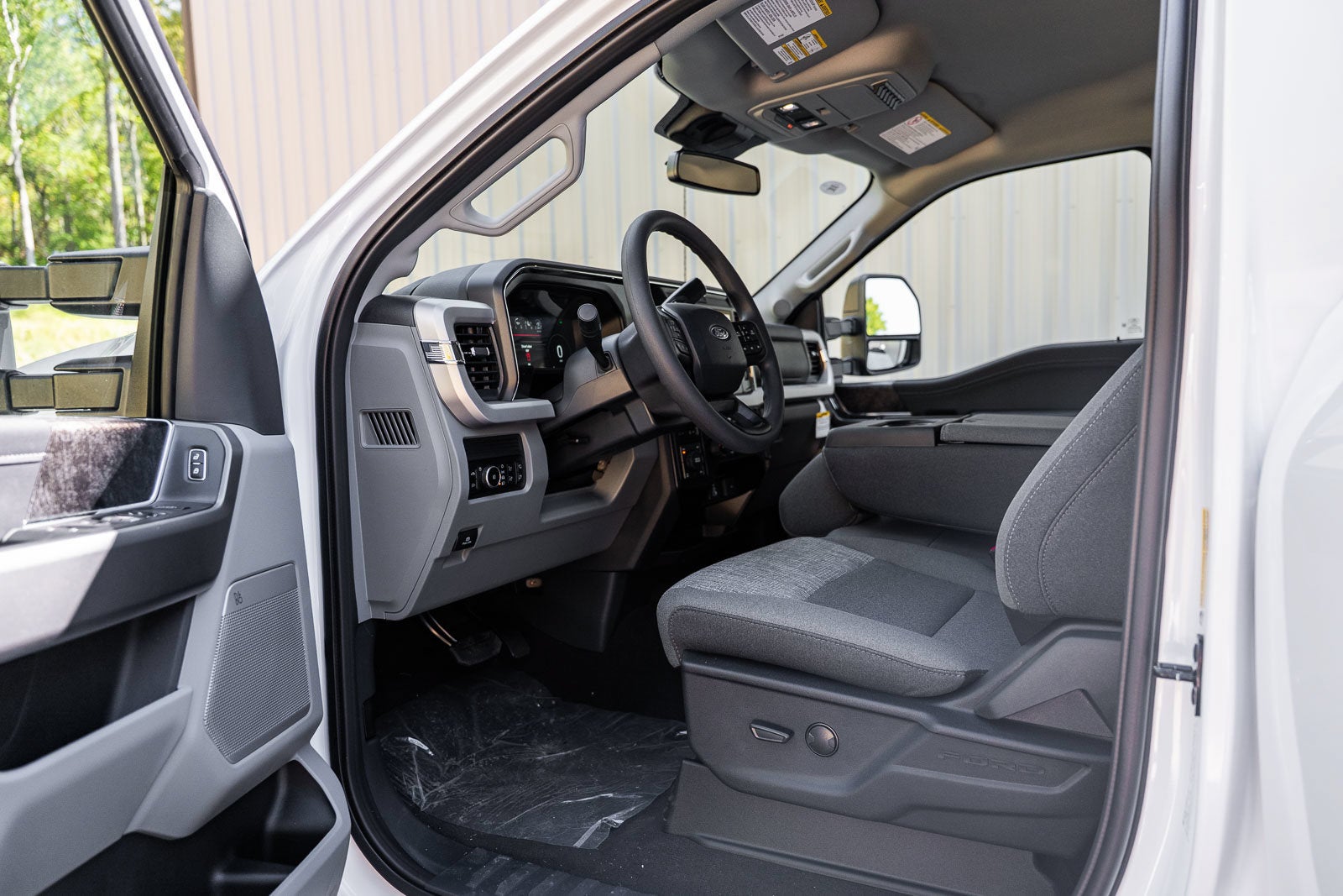 2027 Ford F-350SD XLT