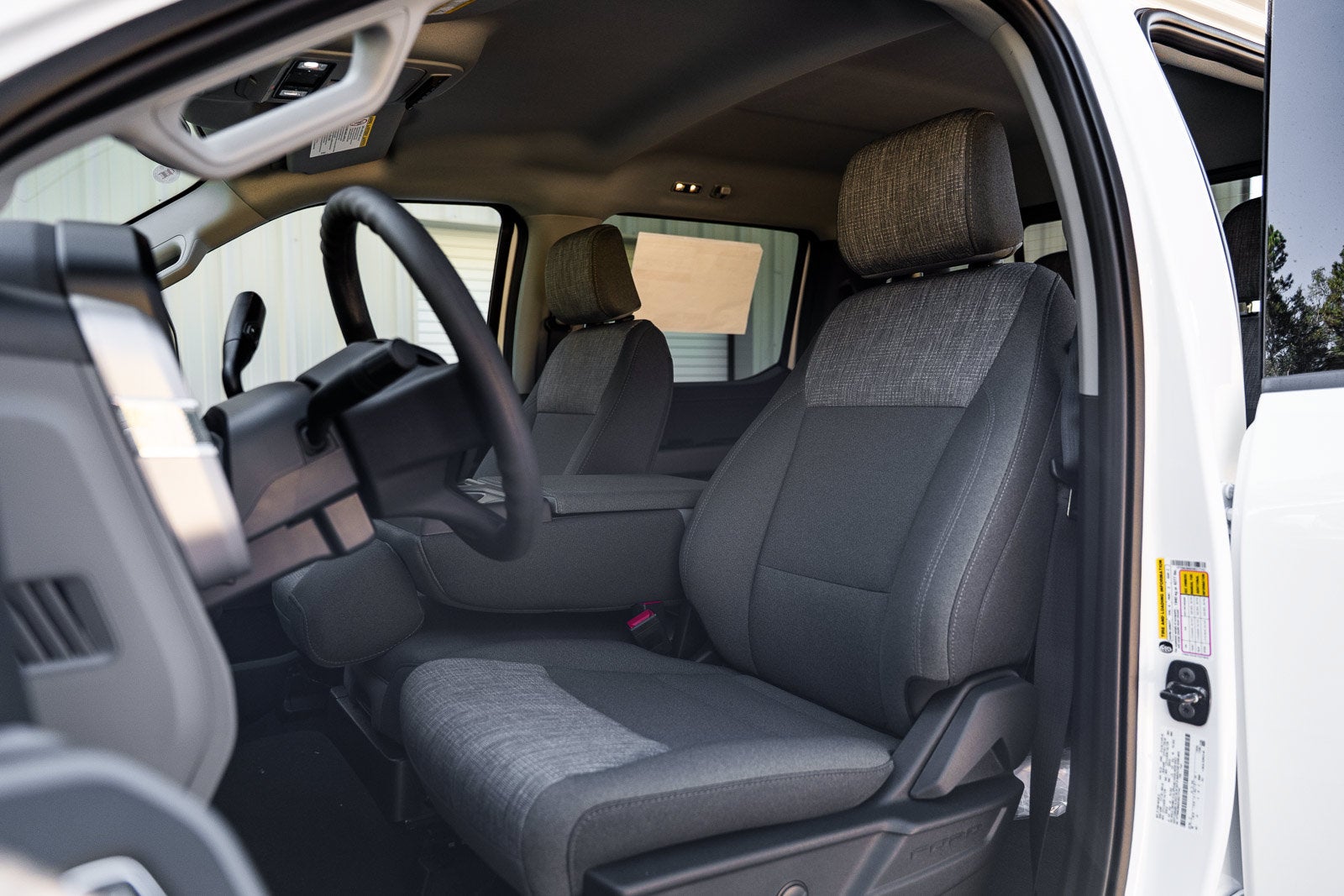 2027 Ford F-350SD XLT