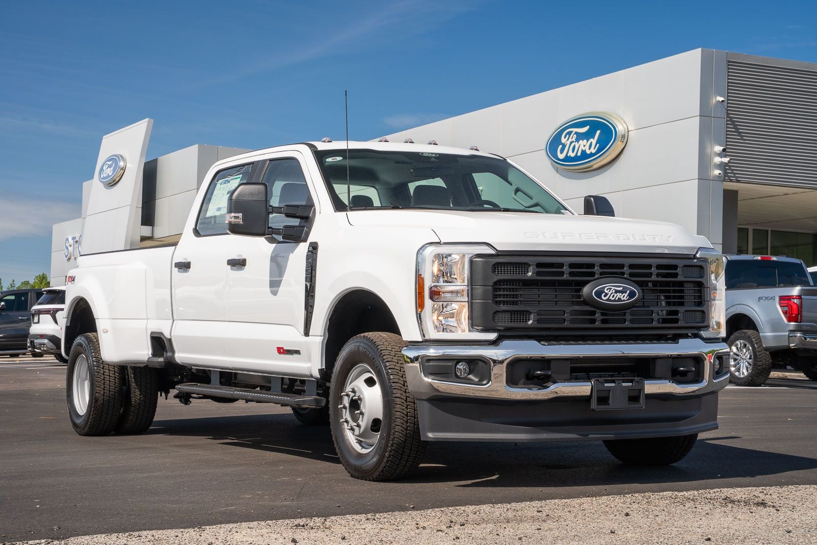 2027 Ford F-350SD XL DRW