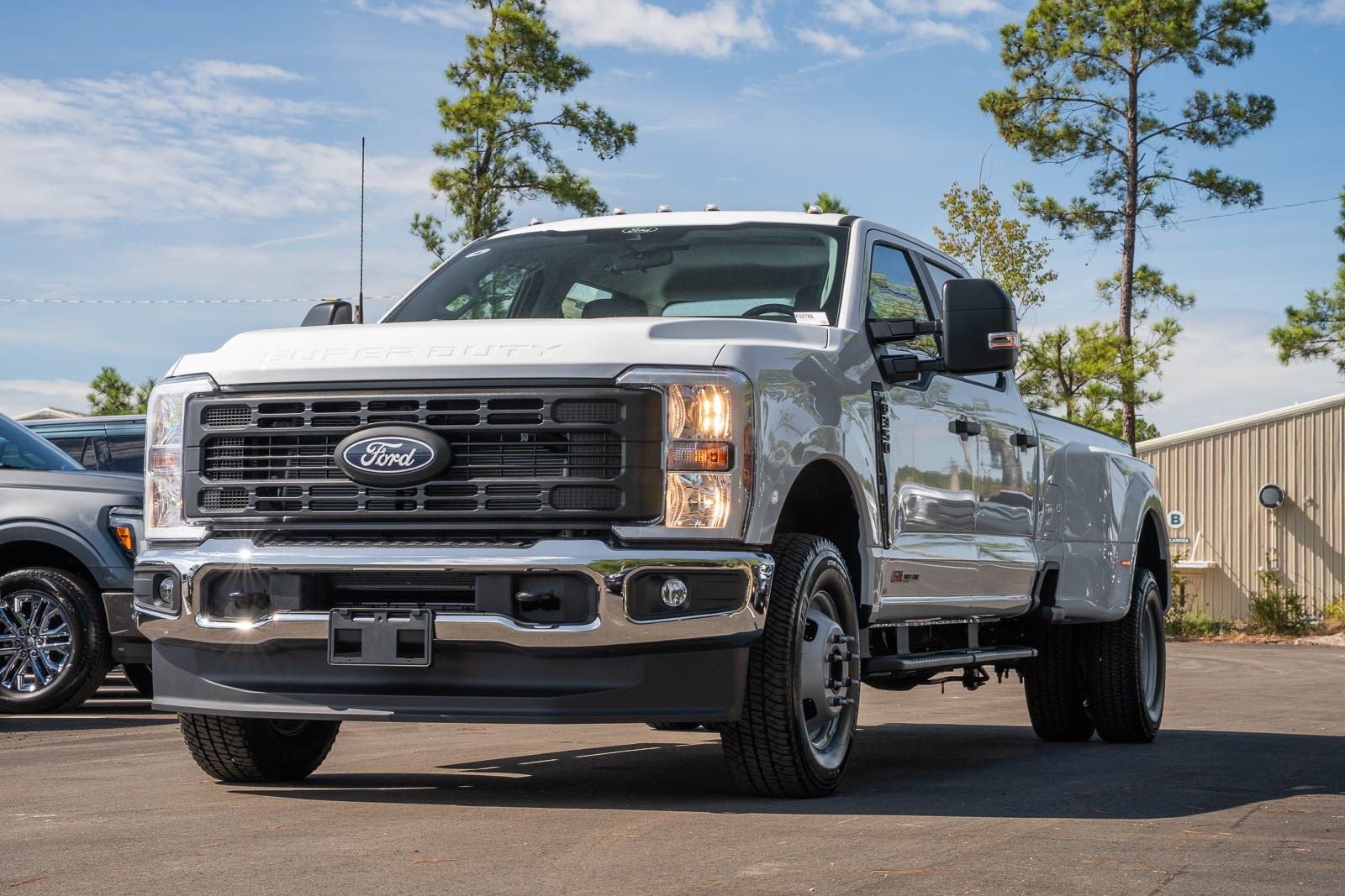 2027 Ford F-350SD XL DRW