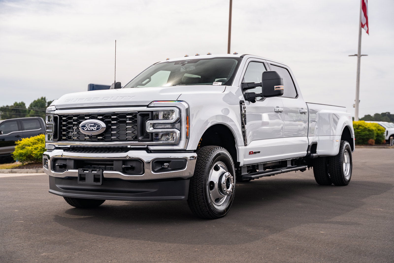 2027 Ford F-350SD XLT DRW