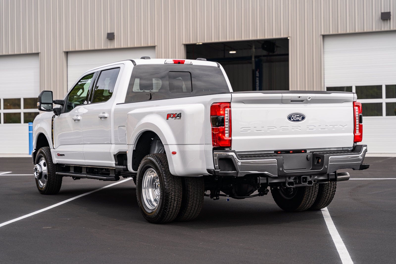 2027 Ford F-350SD XLT DRW