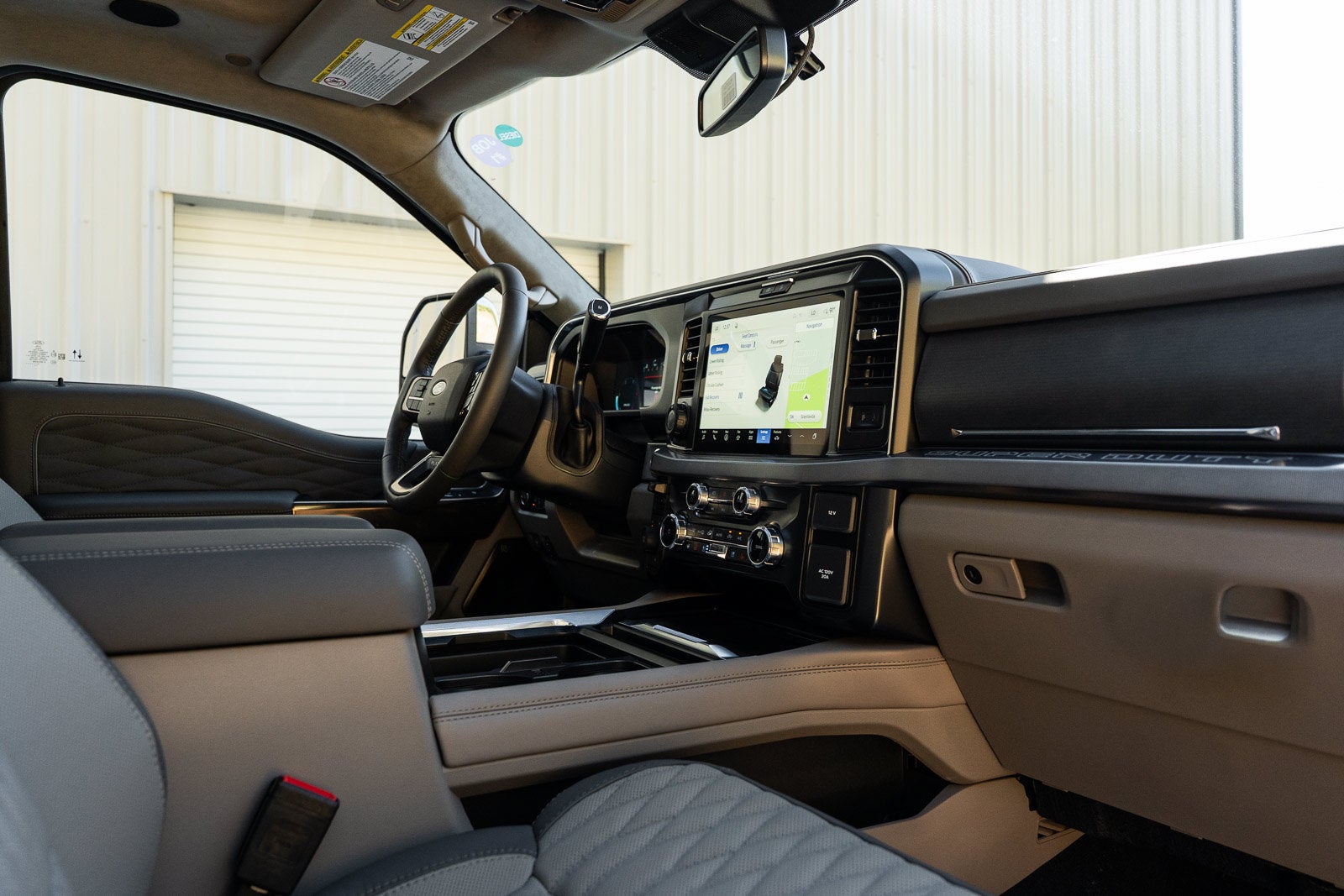 2027 Ford F-350SD Platinum DRW