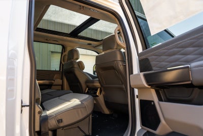 2027 Ford F-350SD Platinum DRW
