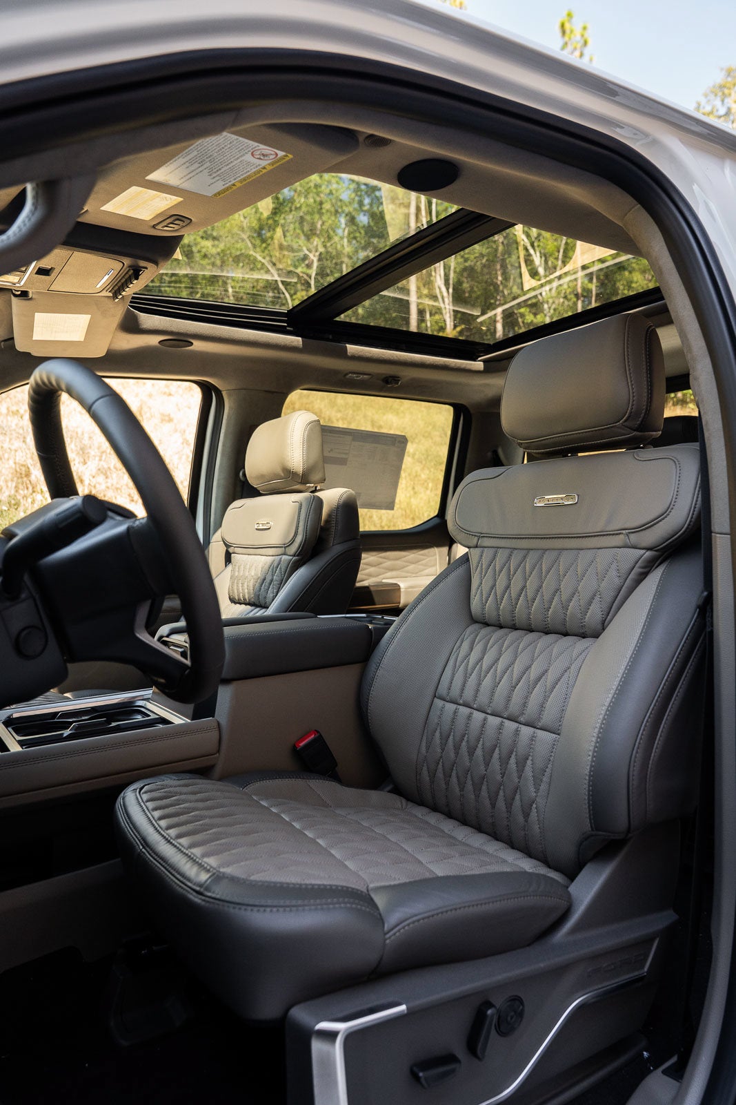 2027 Ford F-350SD Platinum DRW