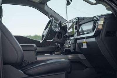 2027 Ford F-350SD Lariat DRW