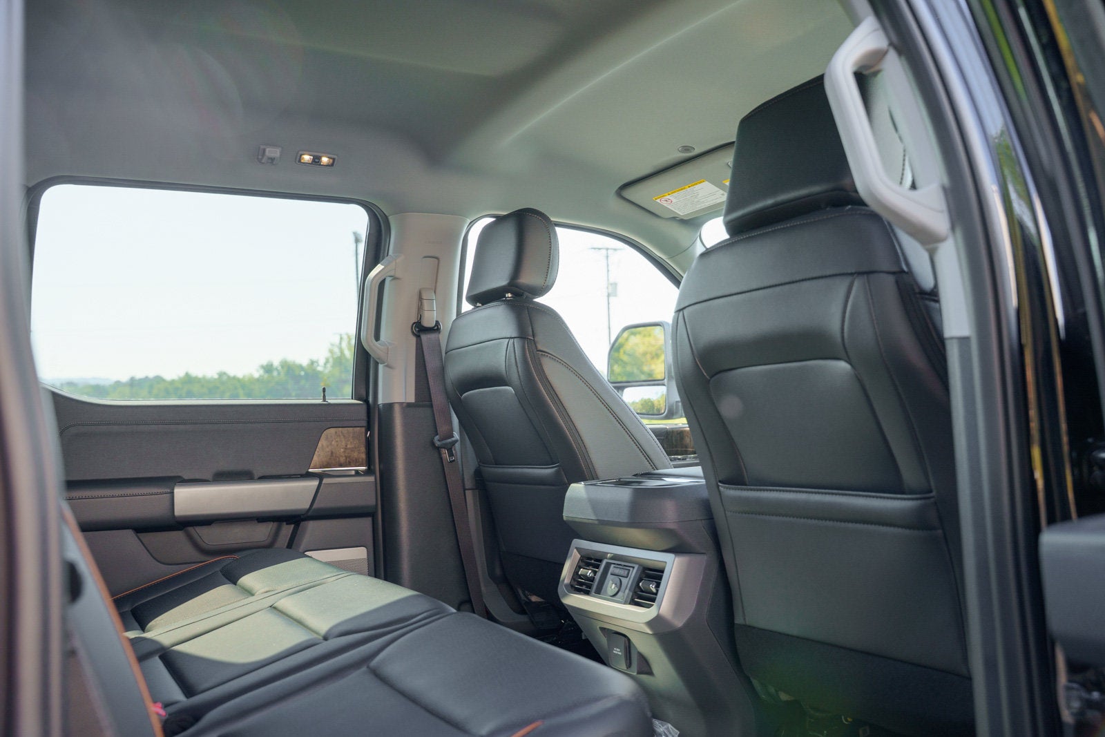 2027 Ford F-350SD Lariat DRW