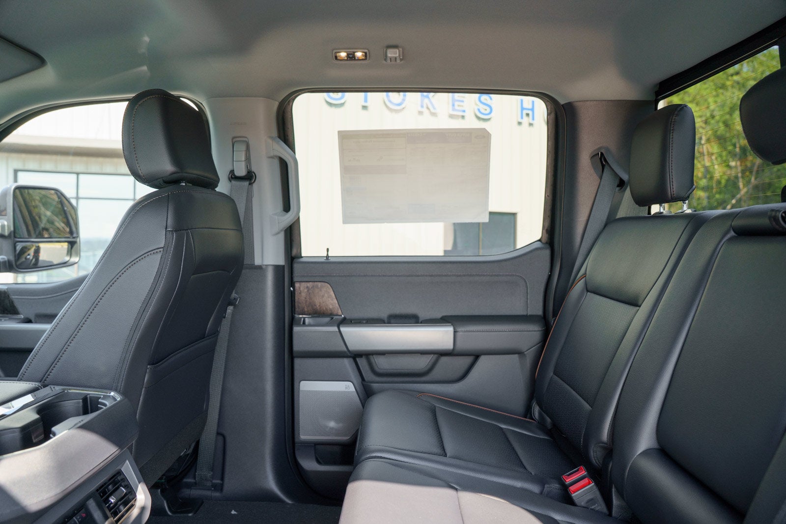 2027 Ford F-350SD Lariat DRW