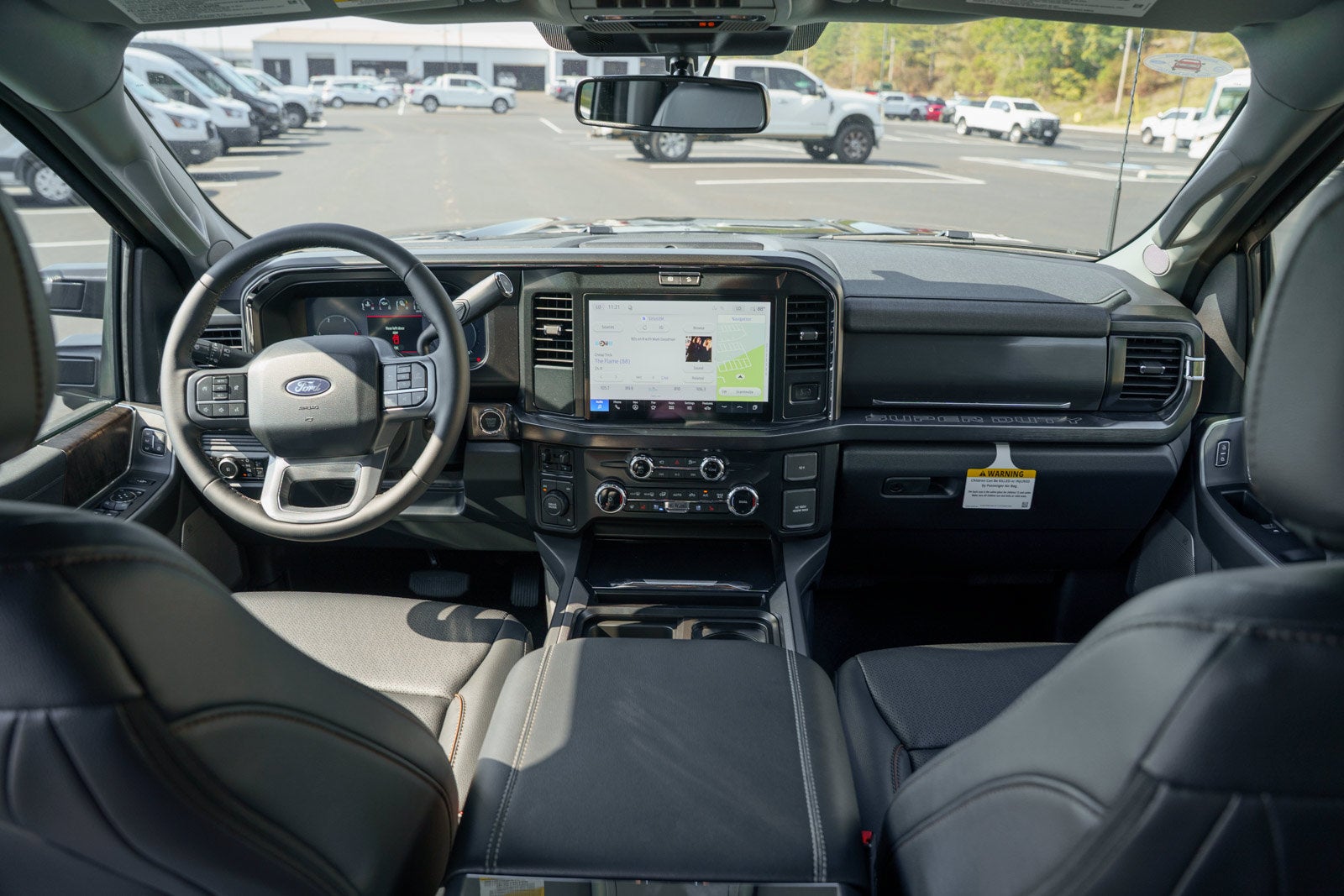2027 Ford F-350SD Lariat DRW