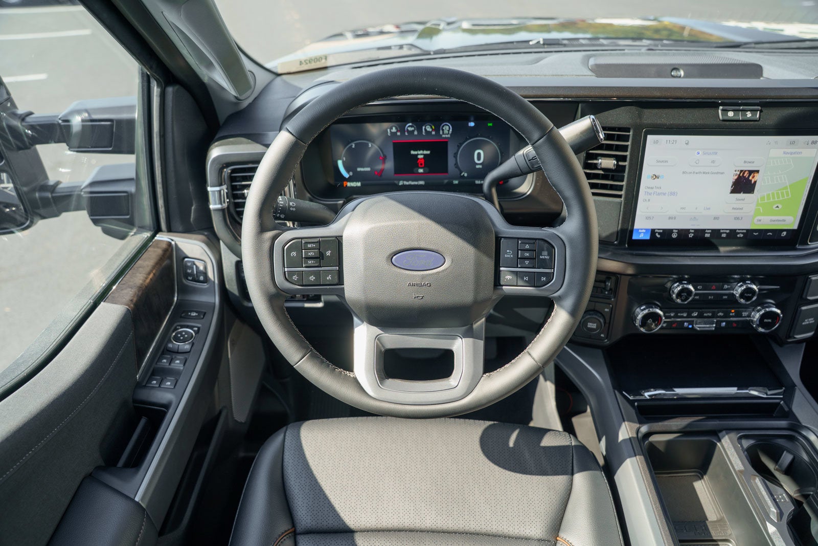 2027 Ford F-350SD Lariat DRW