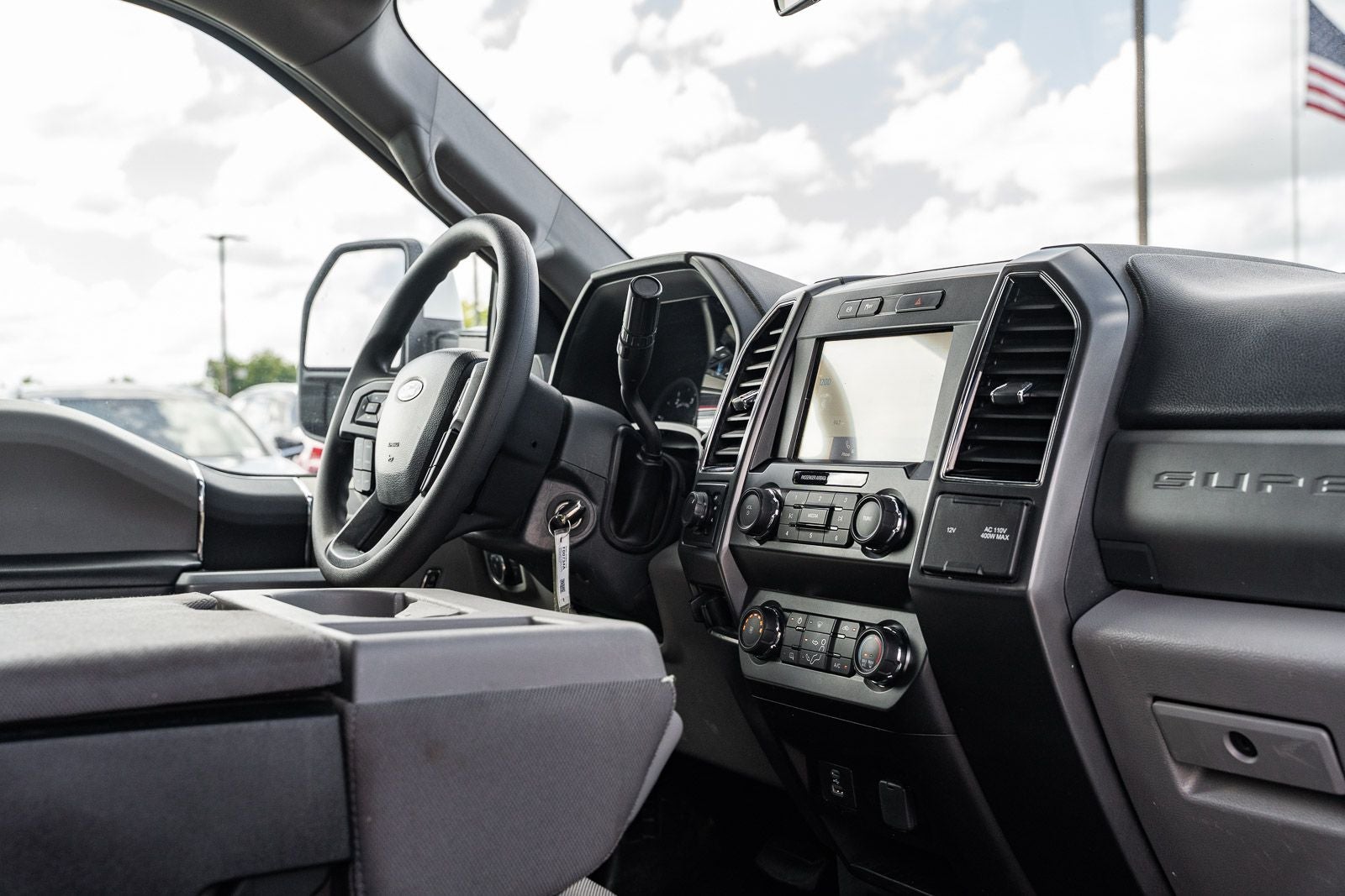 2022 Ford F-350SD XLT DRW