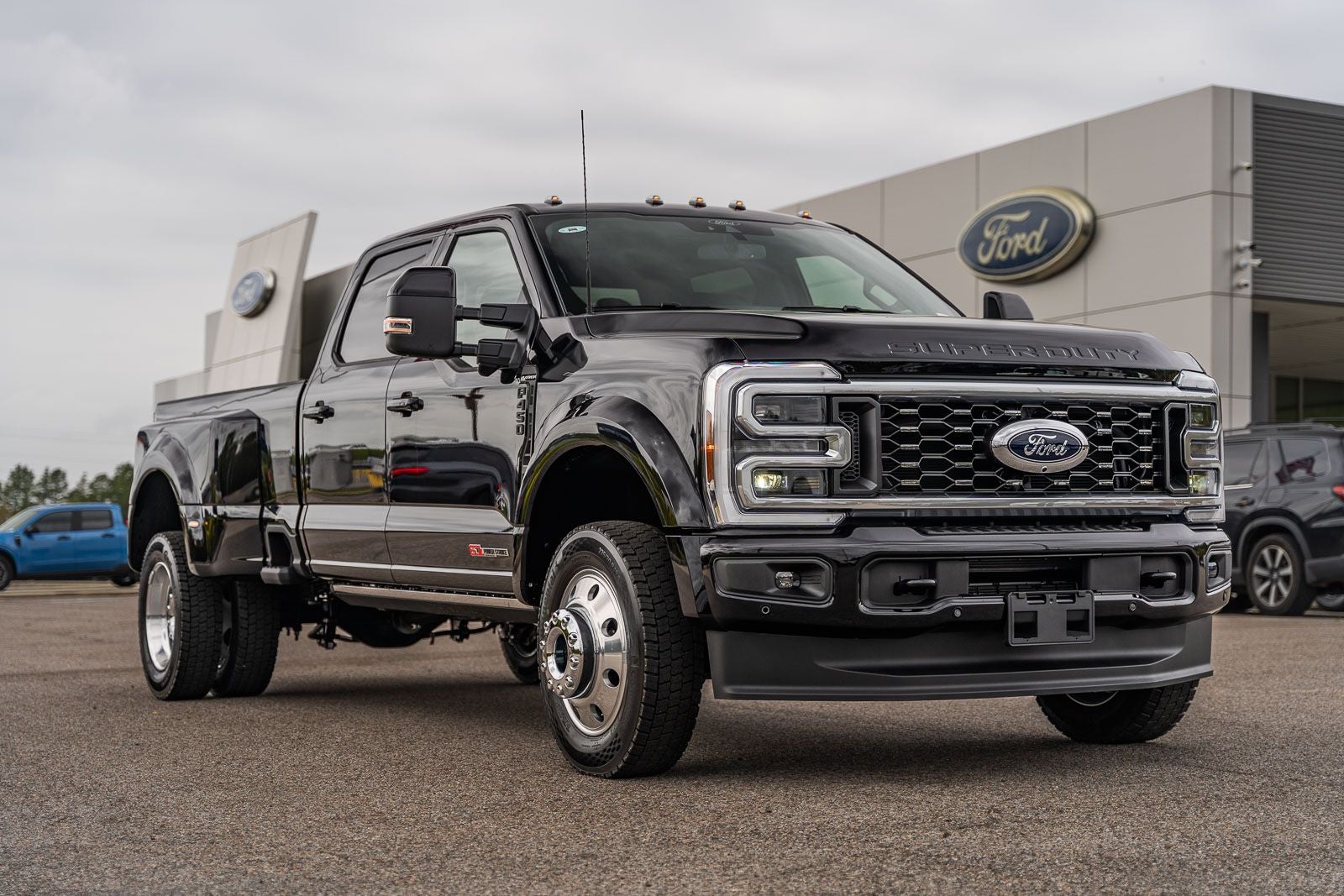 2026 Ford F-450SD Platinum DRW