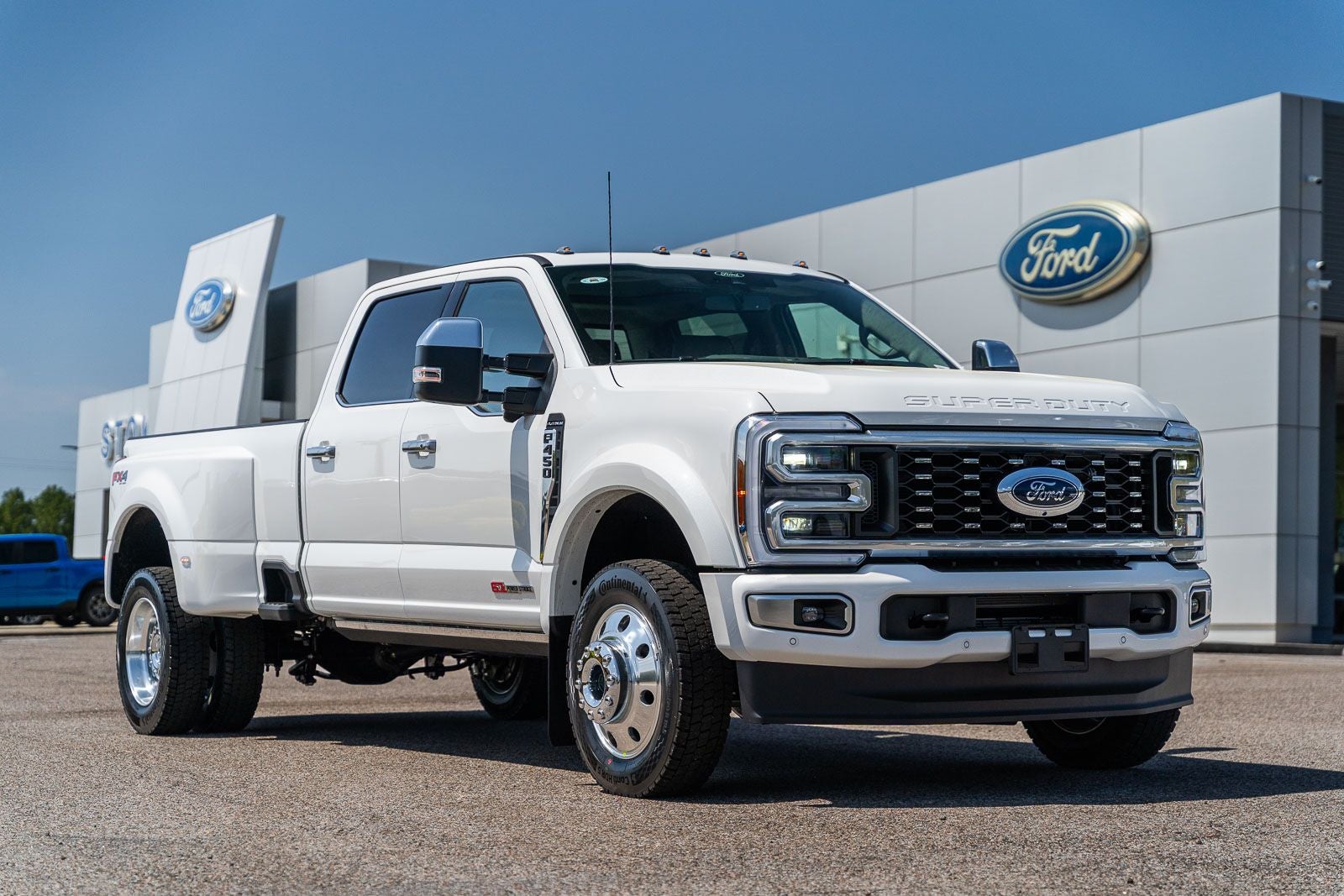 2026 Ford F-450SD Platinum DRW