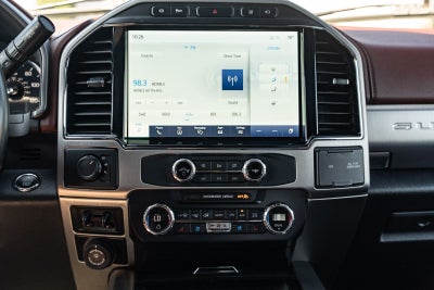 2022 Ford F-450SD Platinum DRW