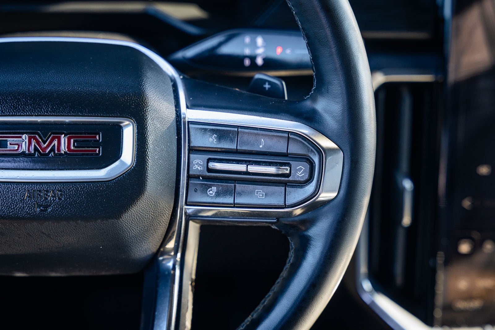 2024 GMC Acadia Elevation