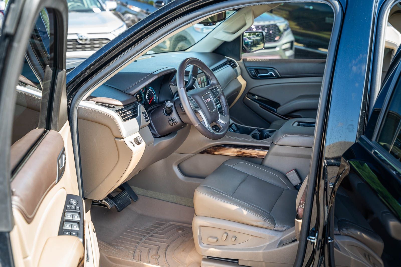 2017 GMC Yukon SLT