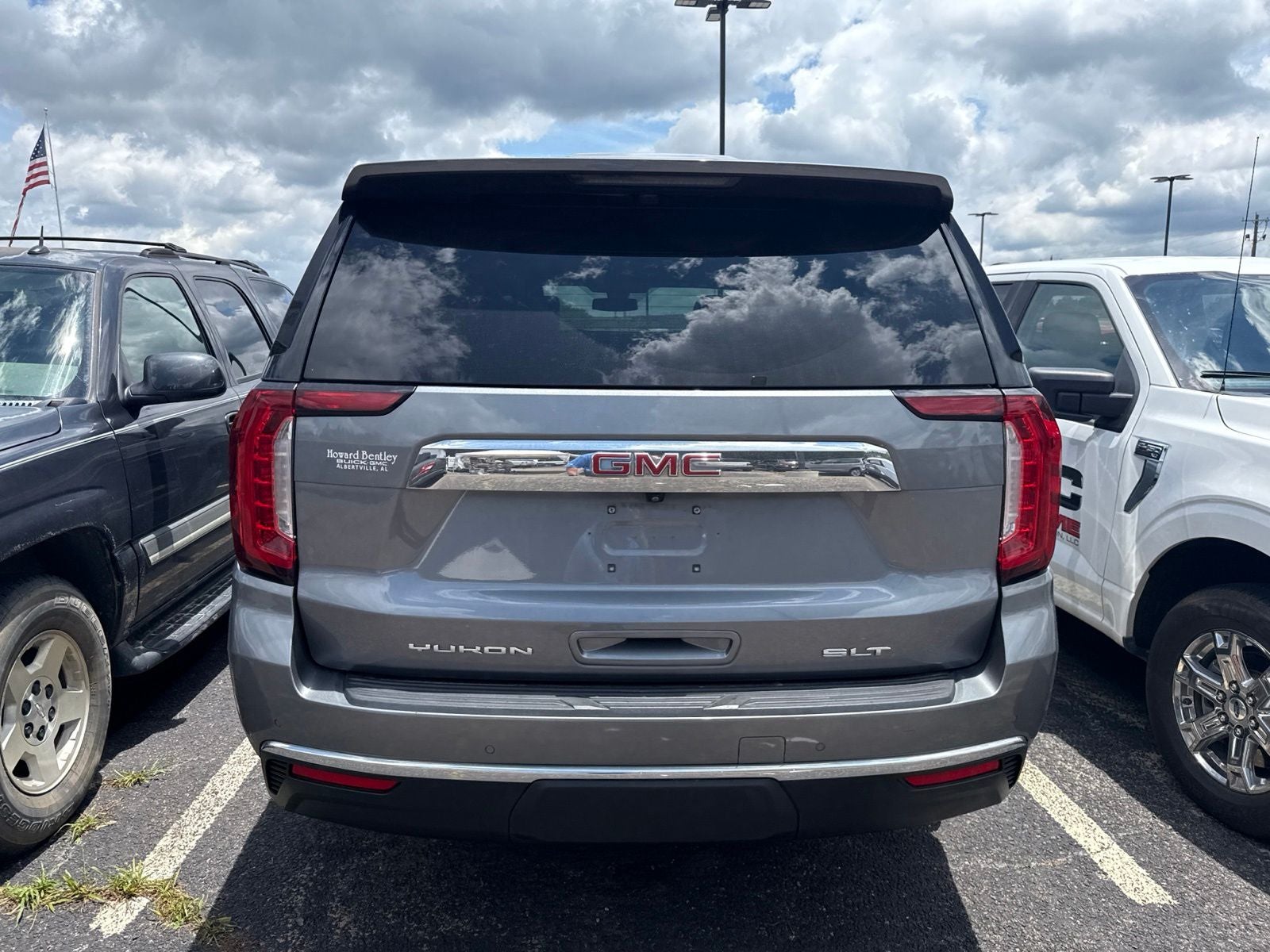 2022 GMC Yukon SLT