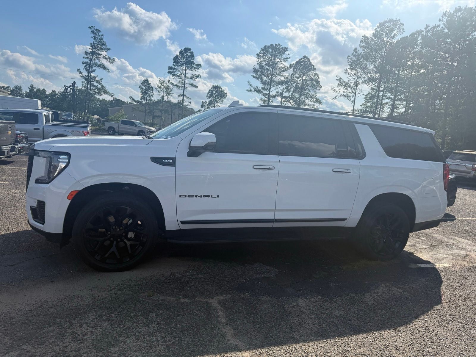 2023 GMC Yukon XL Denali