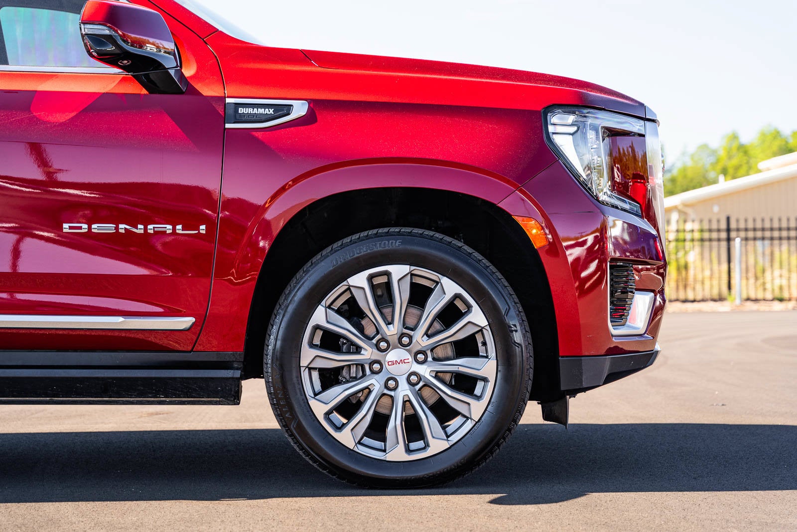 2023 GMC Yukon Denali