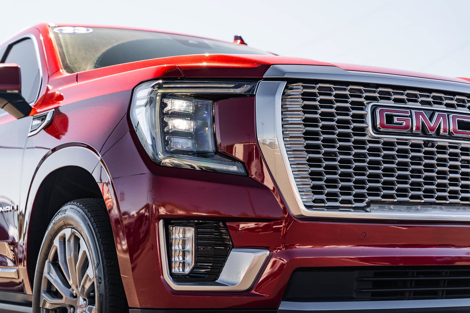 2023 GMC Yukon Denali