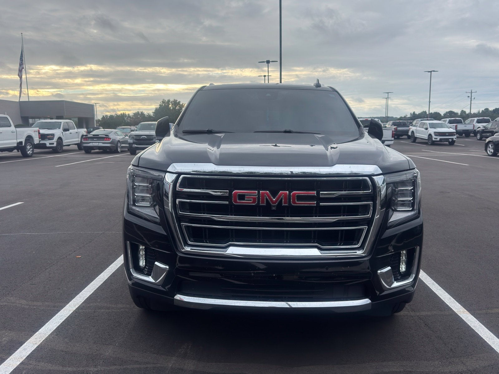 2023 GMC Yukon XL SLT