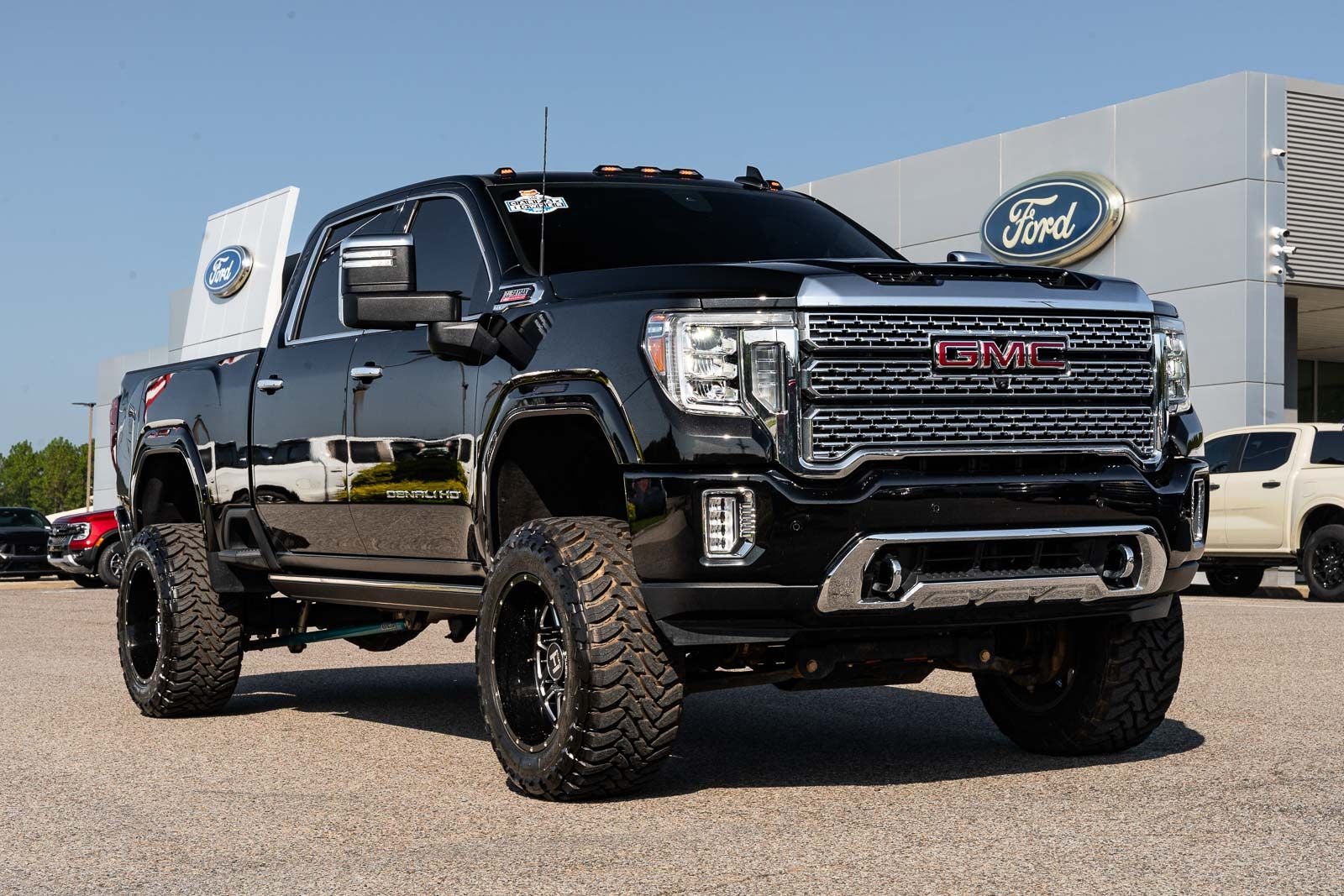 2023 GMC Sierra 2500HD Denali