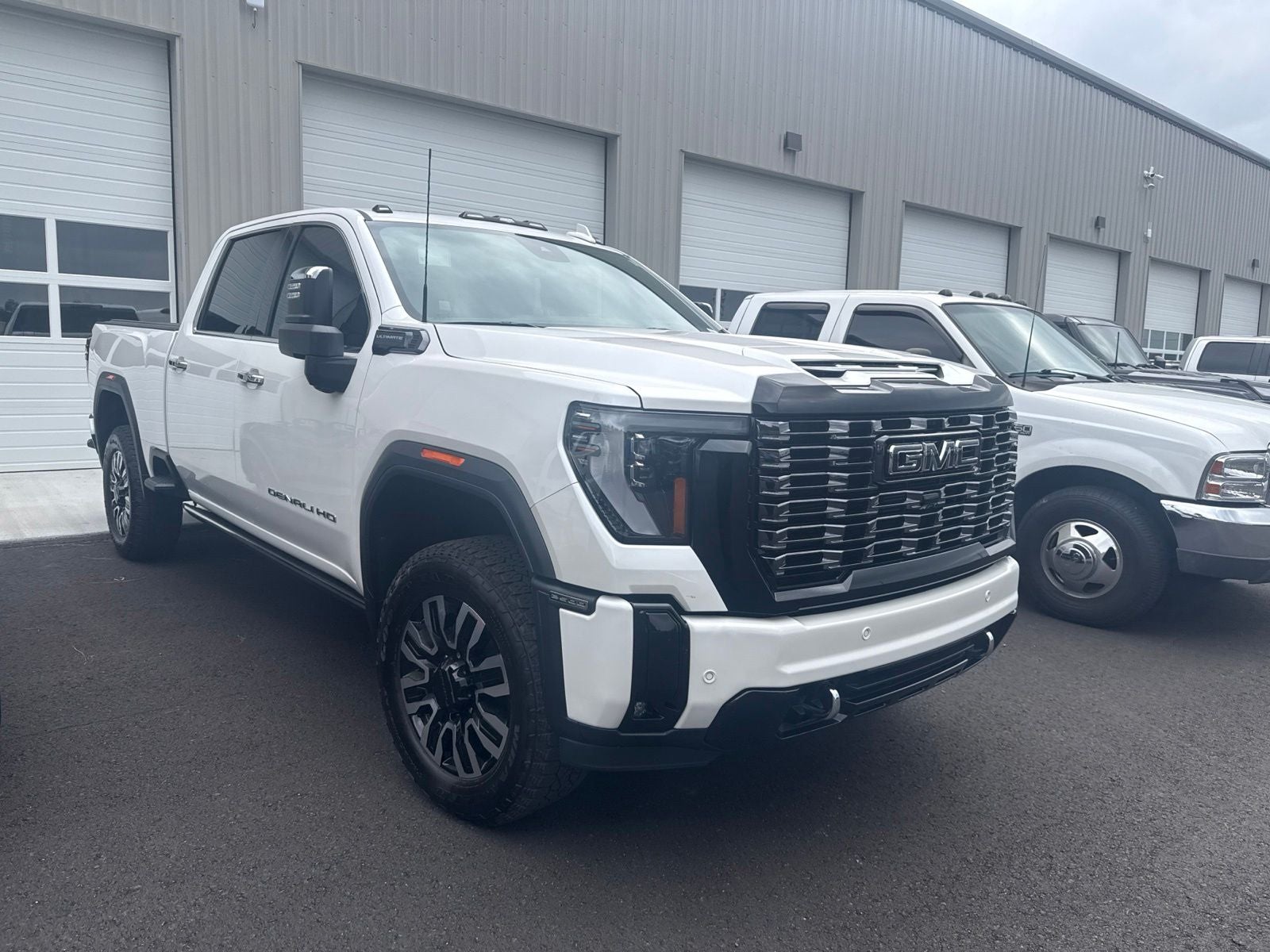 2025 GMC Sierra 2500HD Denali Ultimate