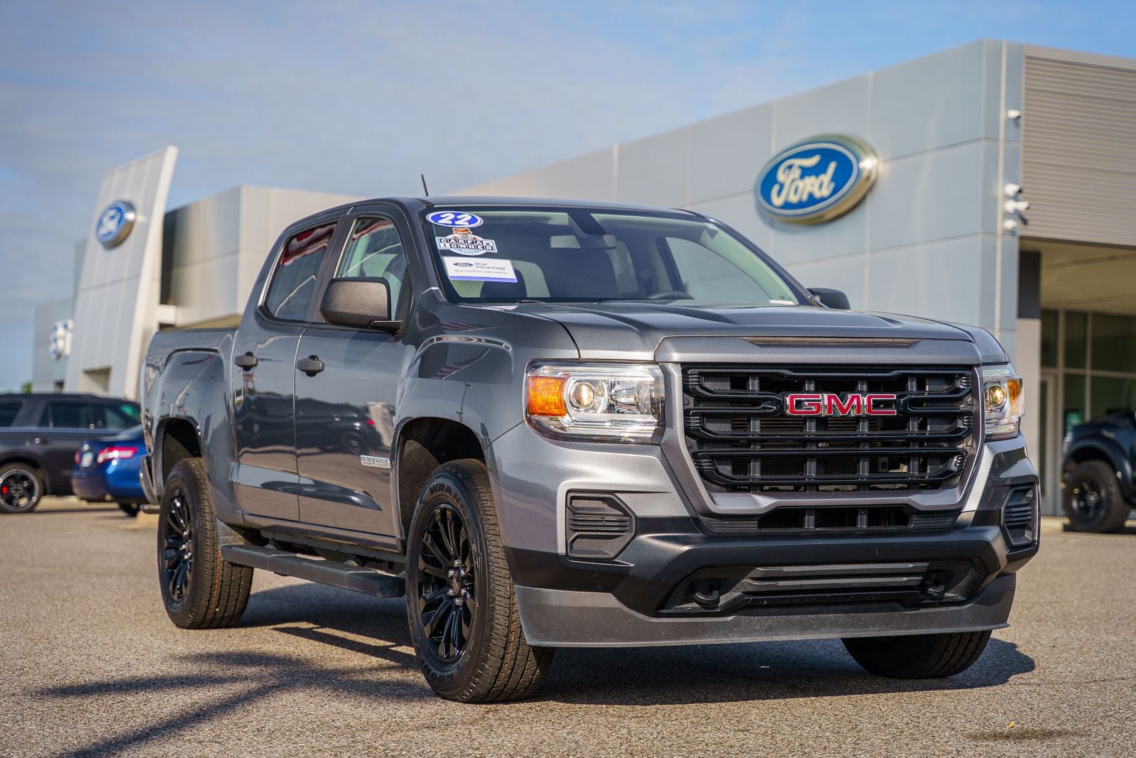 2022 GMC Canyon Elevation Standard