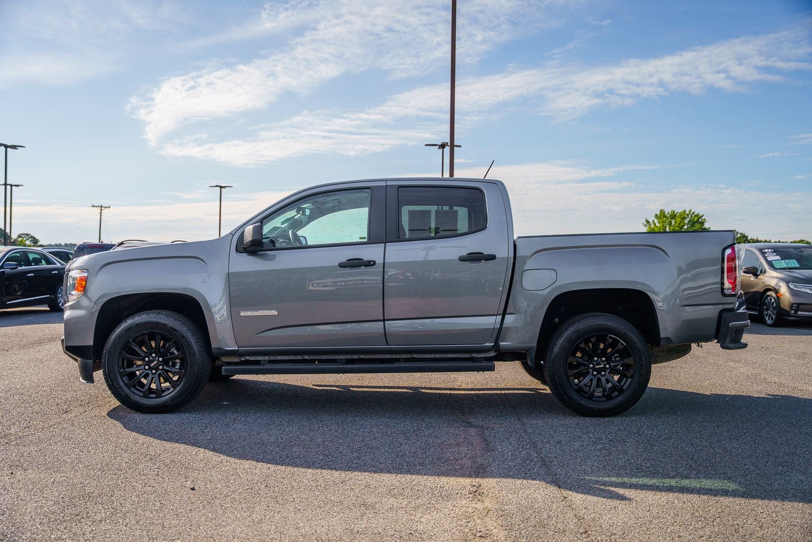 2022 GMC Canyon Elevation Standard