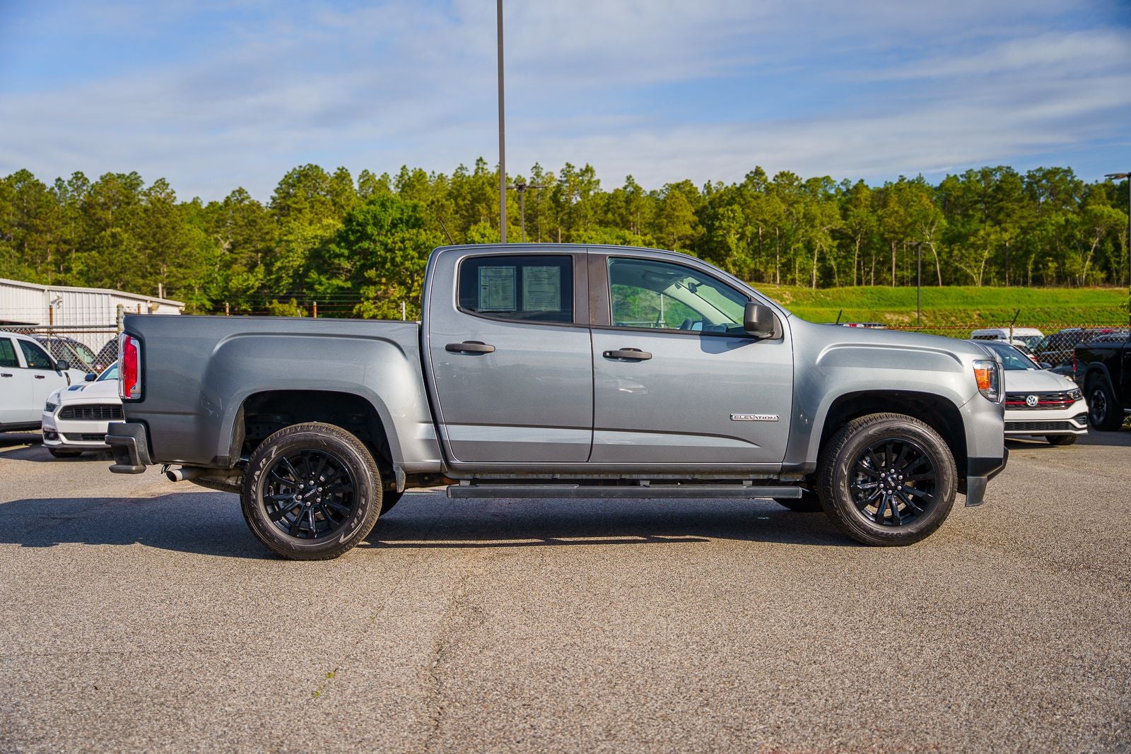2022 GMC Canyon Elevation Standard