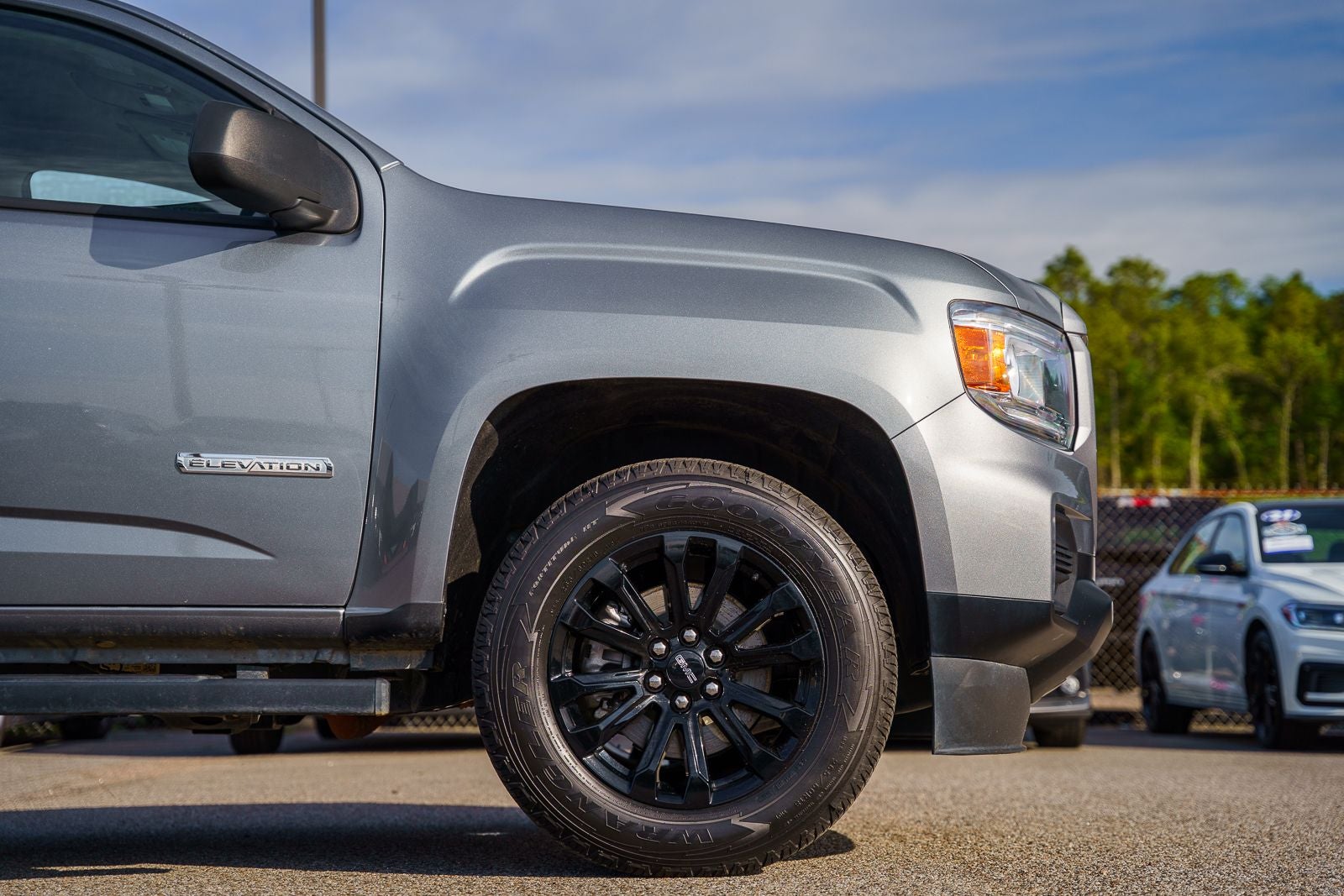 2022 GMC Canyon Elevation Standard