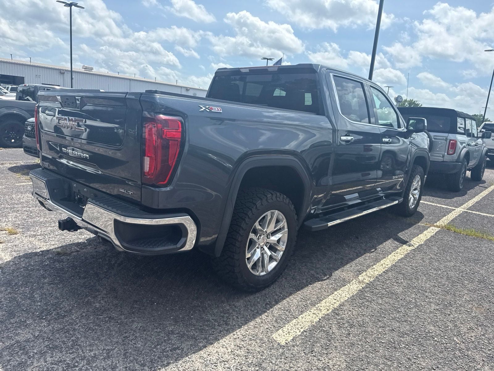 2021 GMC Sierra 1500 SLT