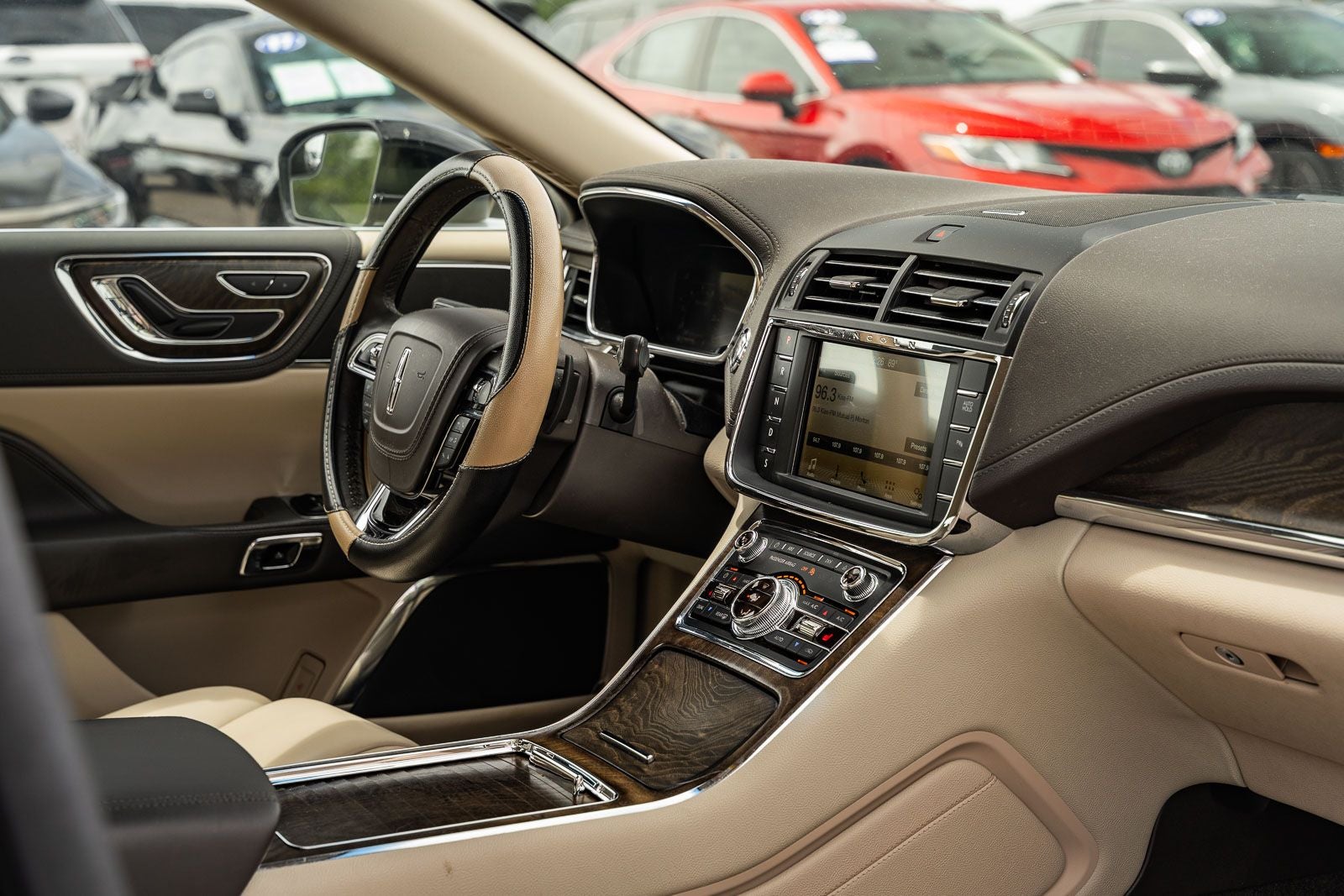 2018 Lincoln Continental Premiere