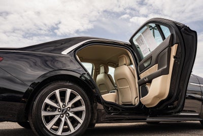 2018 Lincoln Continental Premiere
