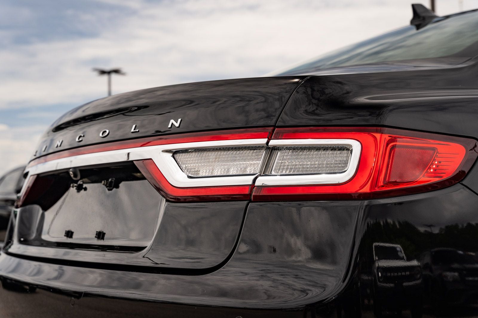 2018 Lincoln Continental Premiere