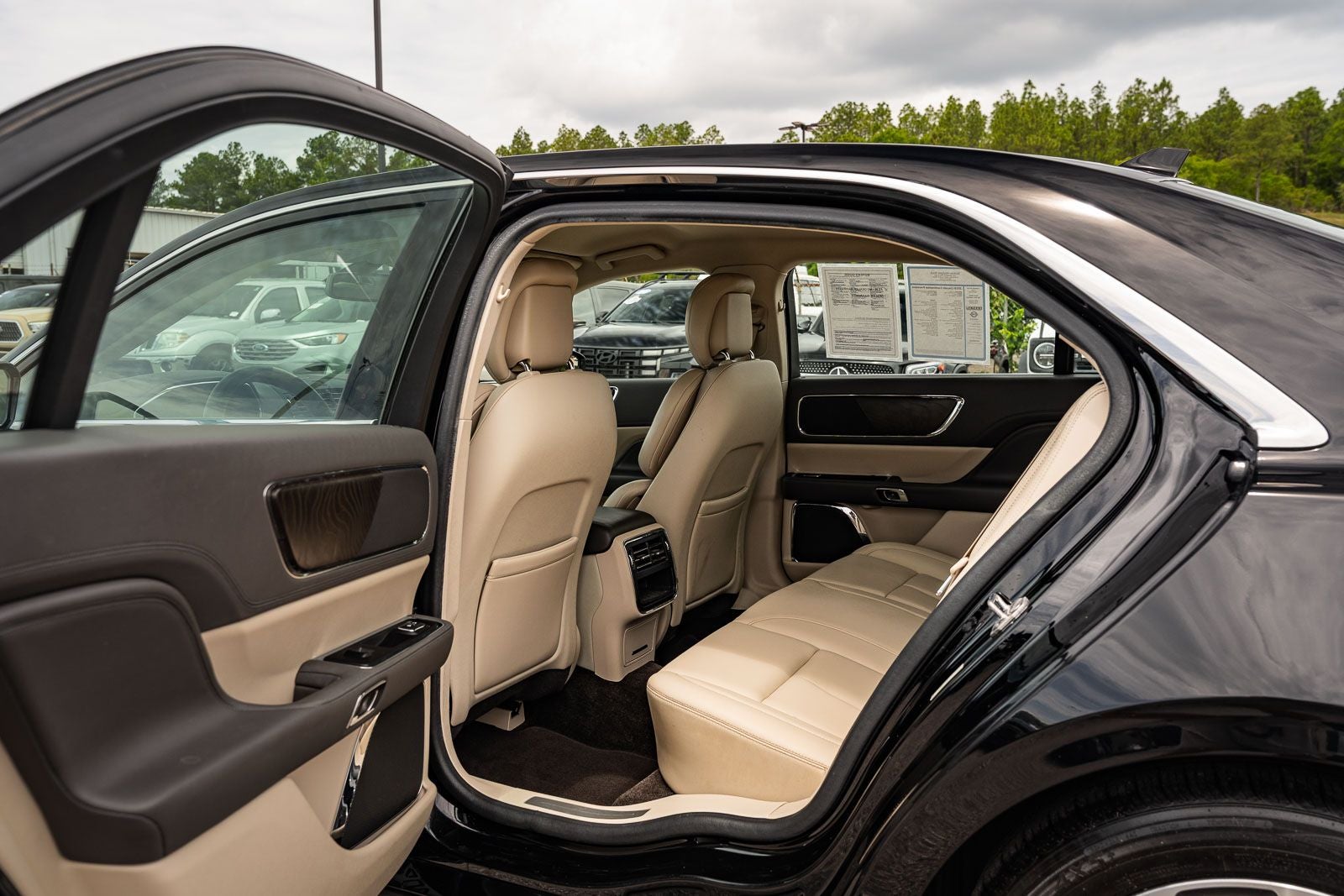 2018 Lincoln Continental Premiere