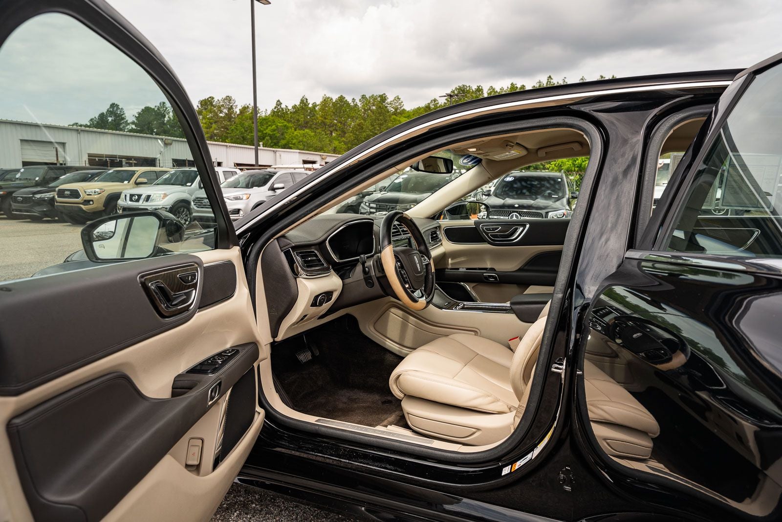 2018 Lincoln Continental Premiere