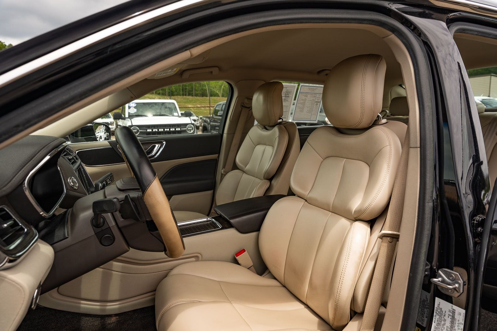 2018 Lincoln Continental Premiere