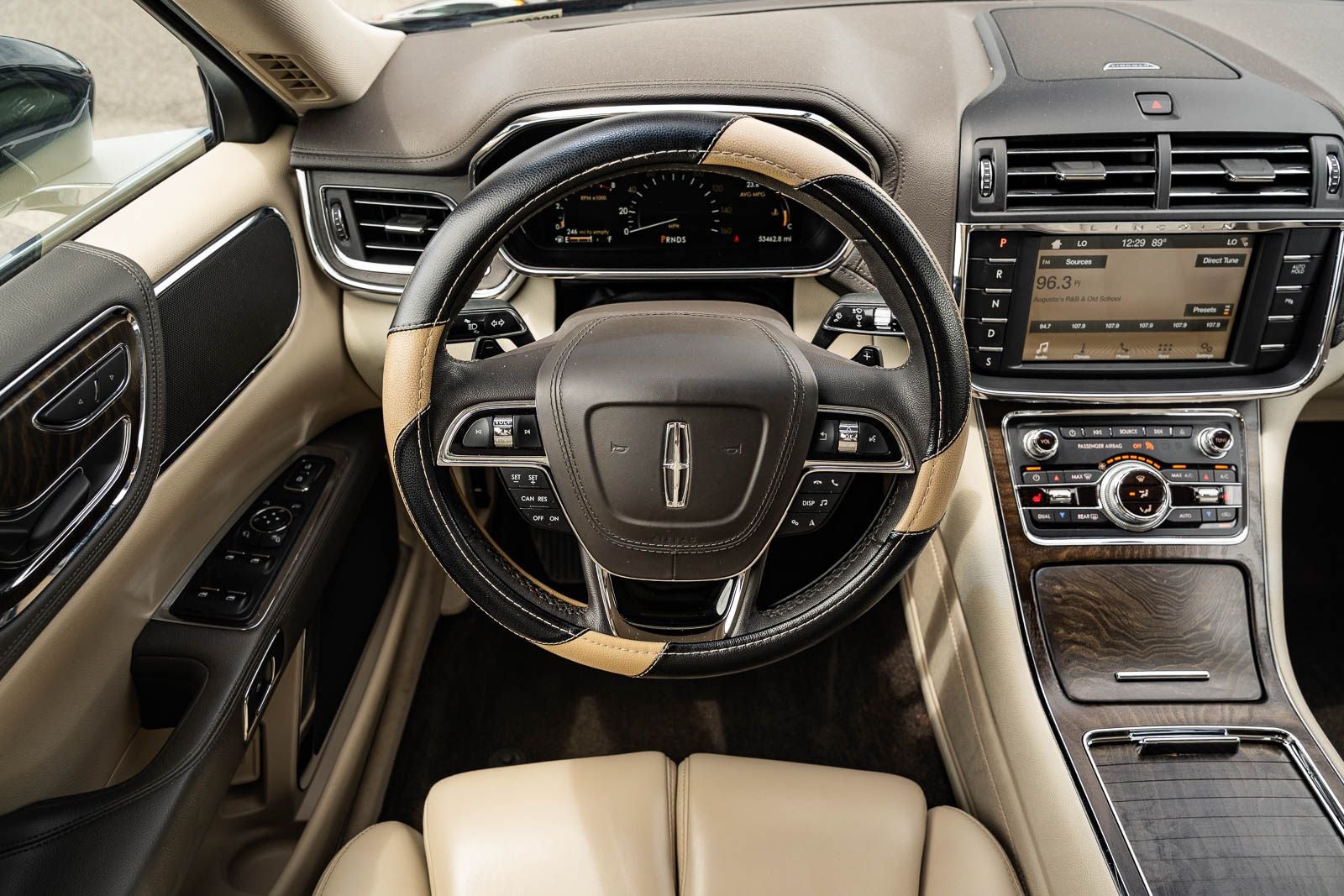 2018 Lincoln Continental Premiere