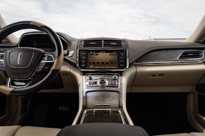 2018 Lincoln Continental Premiere