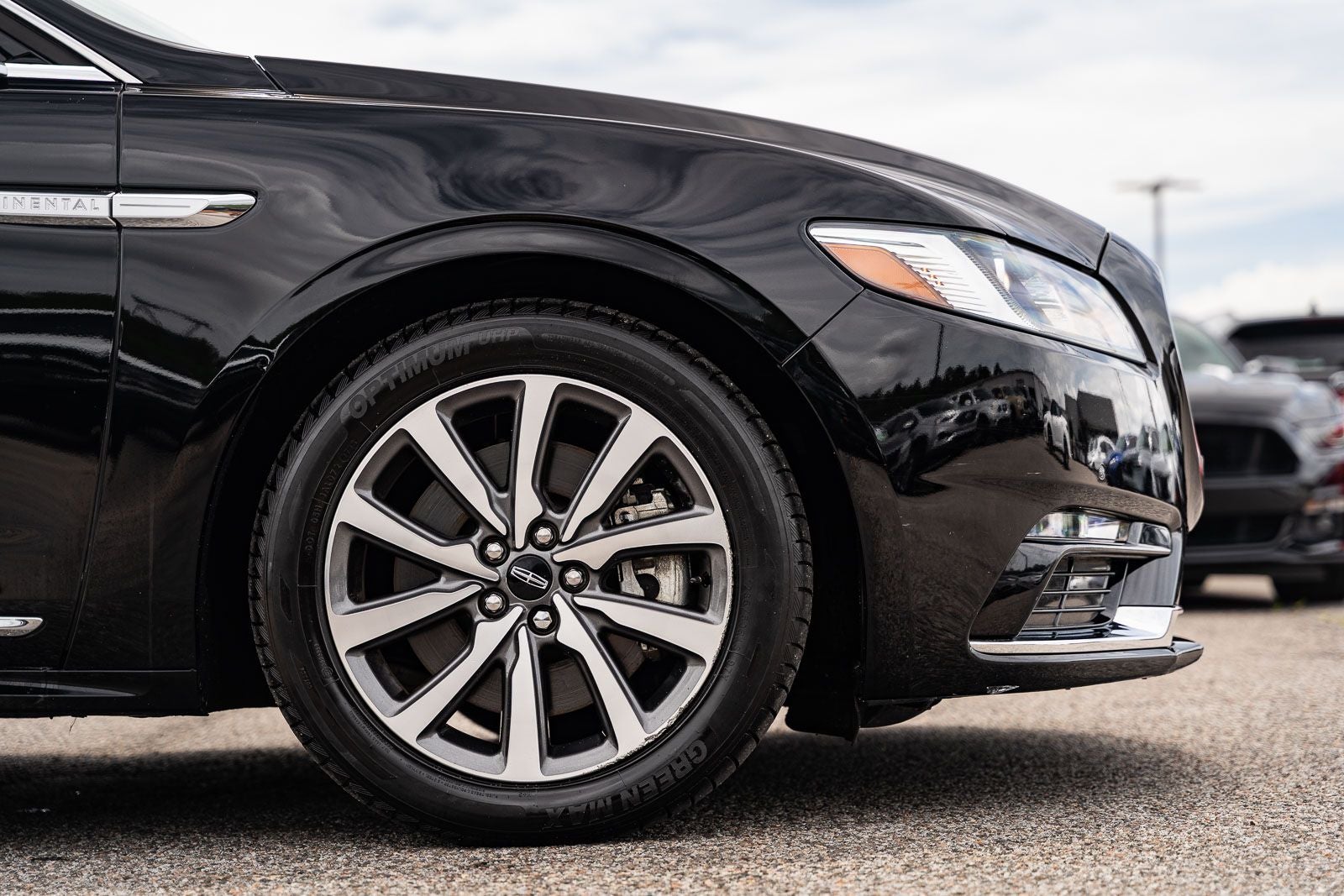 2018 Lincoln Continental Premiere