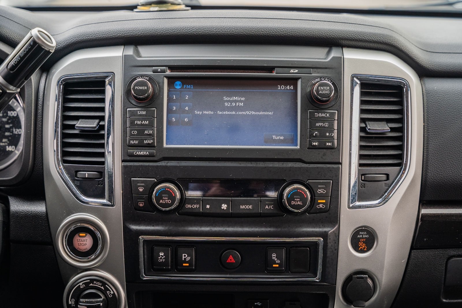 2018 Nissan Titan SV