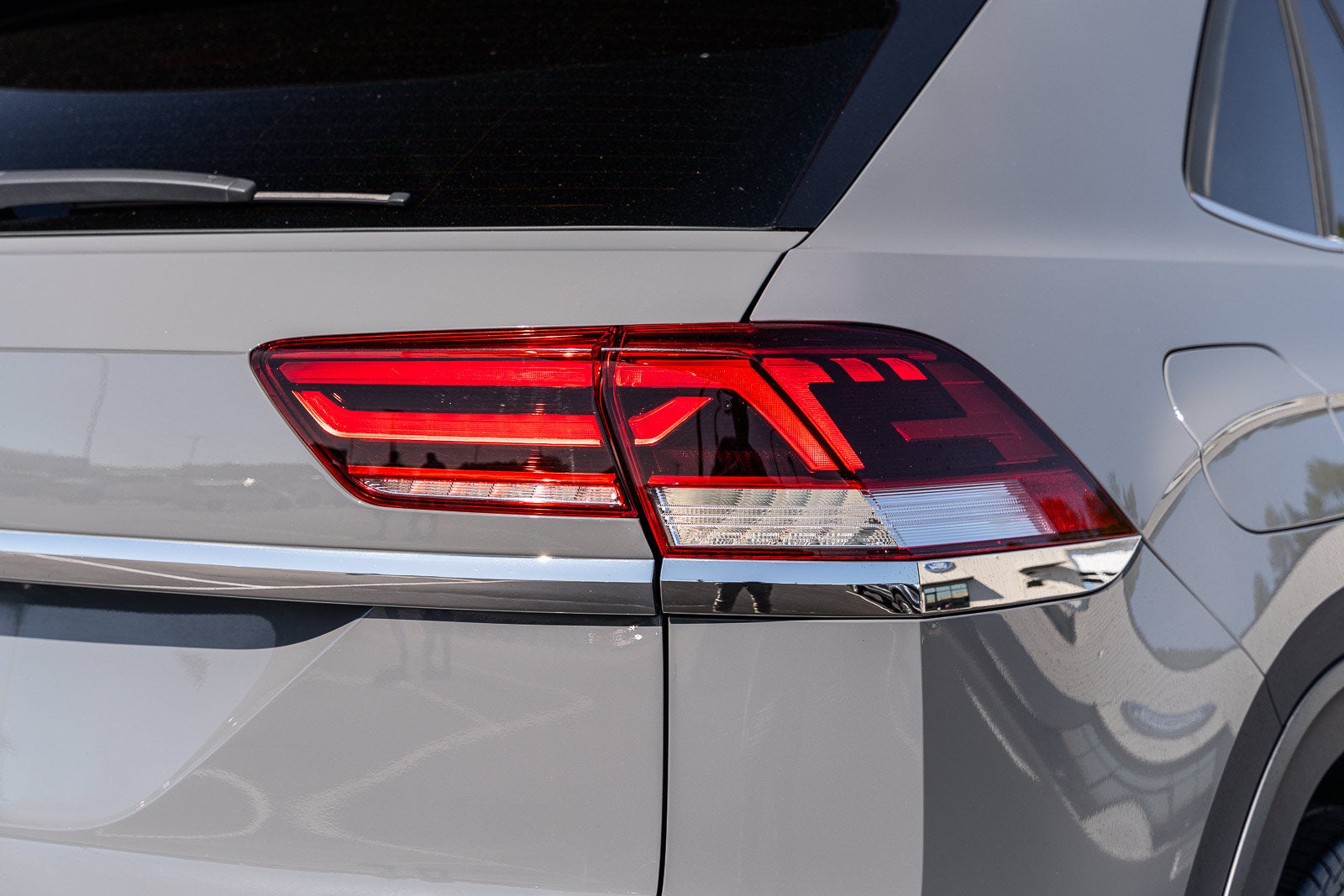 2020 Volkswagen Atlas Cross Sport 3.6L V6 SE w/Technology R-Line 4Motion