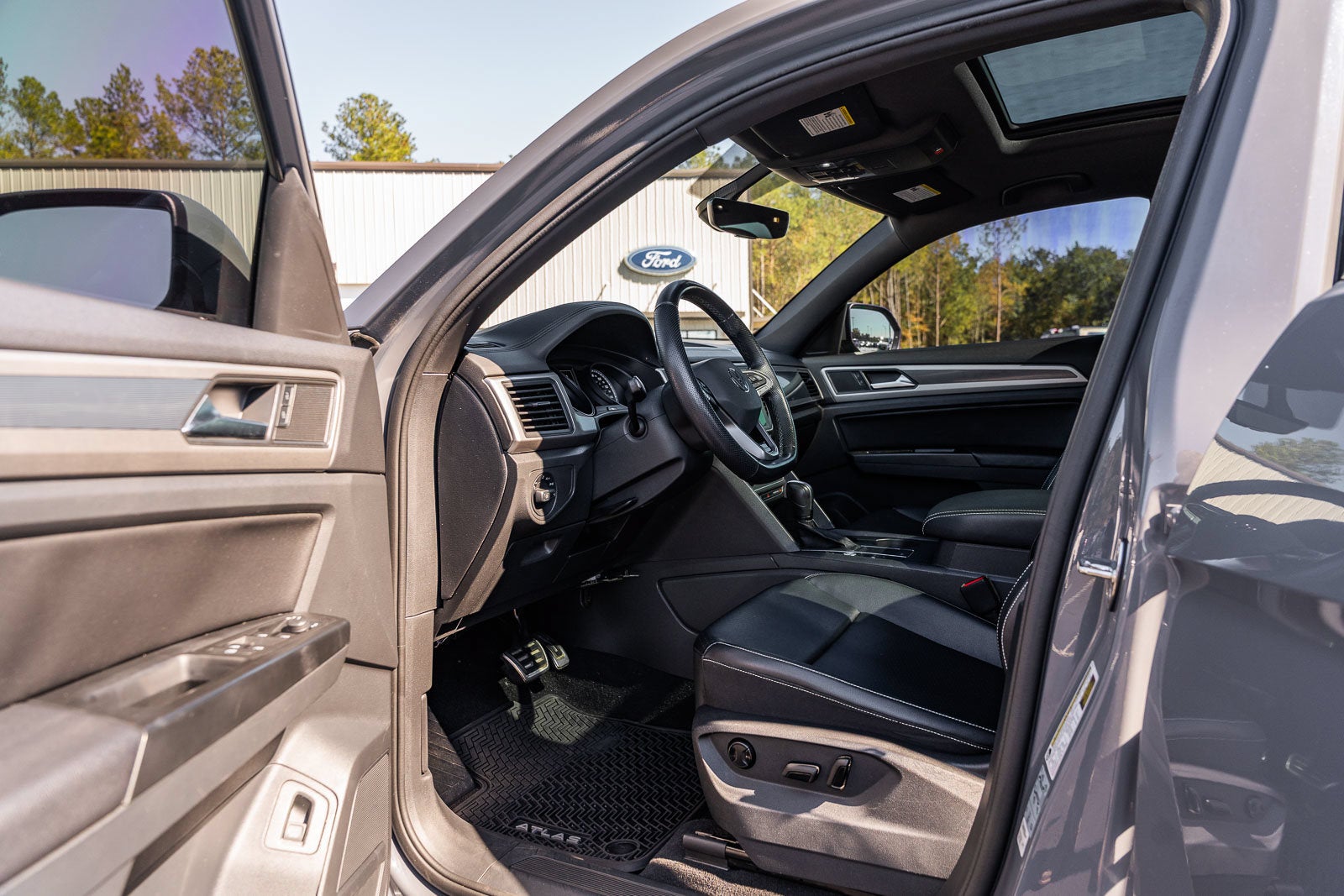 2020 Volkswagen Atlas Cross Sport 3.6L V6 SE w/Technology R-Line 4Motion